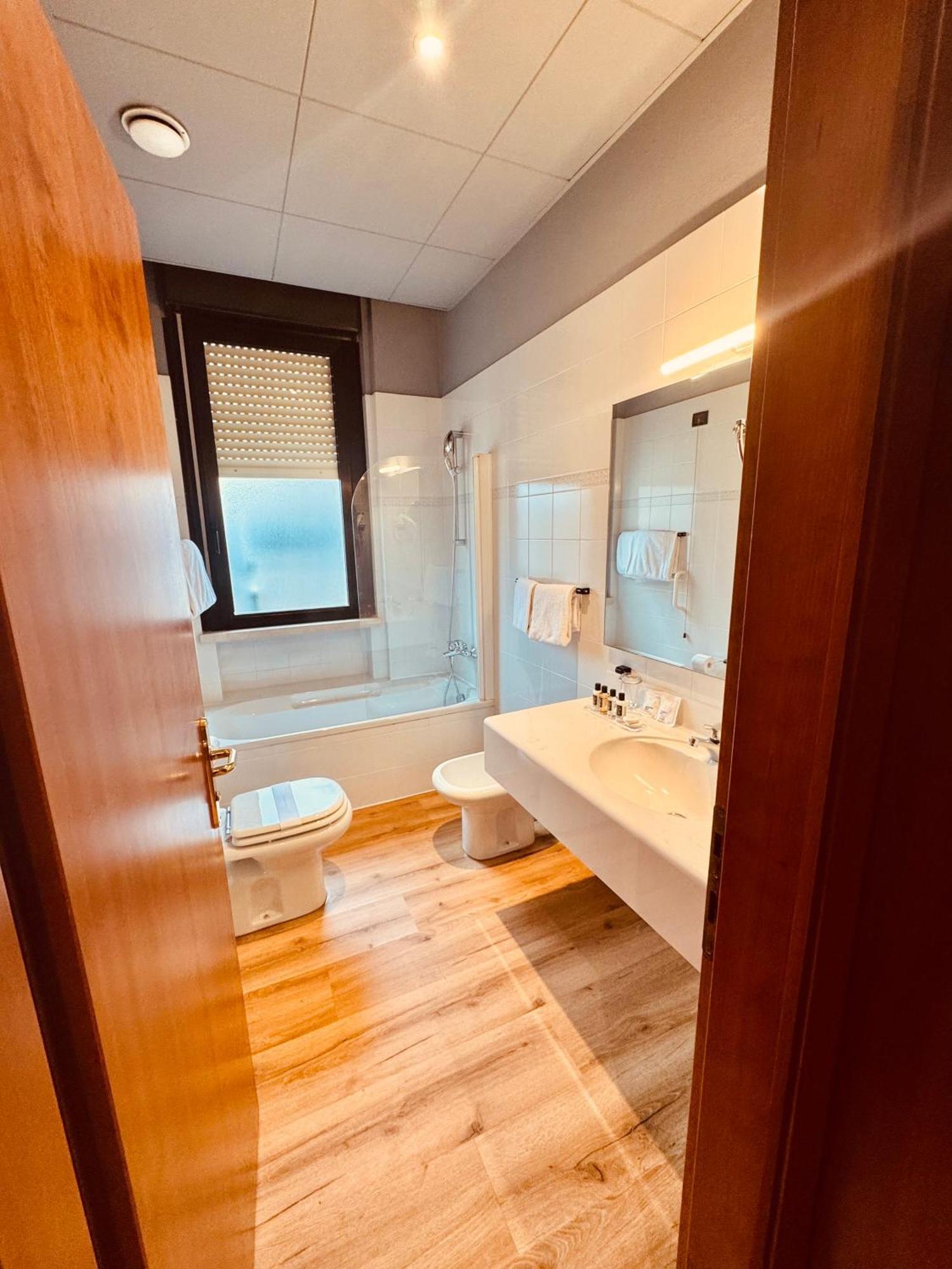 Hotel Pex مانتوفا المظهر الخارجي الصورة