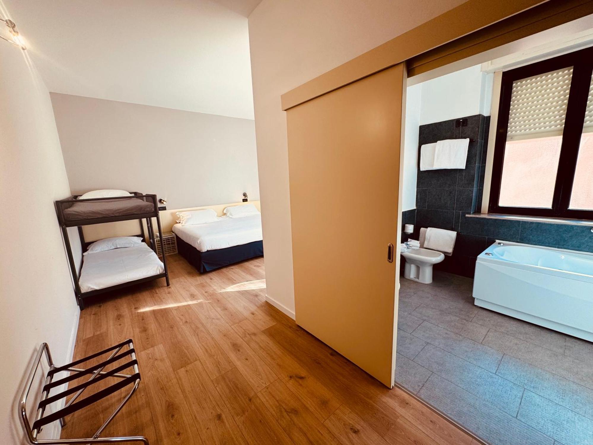 Hotel Pex مانتوفا المظهر الخارجي الصورة
