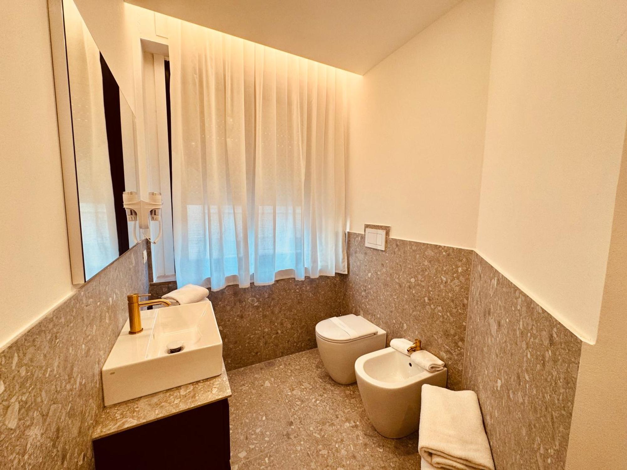 Hotel Pex مانتوفا المظهر الخارجي الصورة